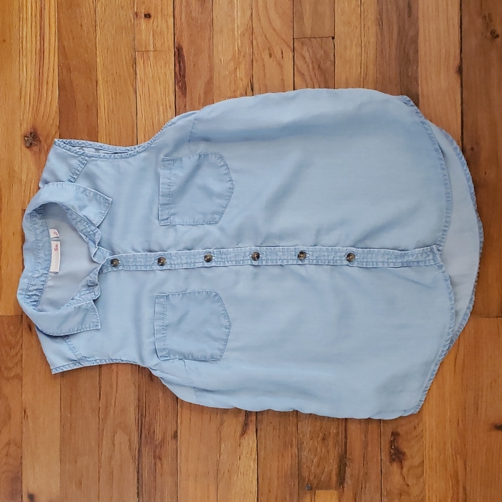 SO Juniors relaxed fit sleeveless denim cotton shirt, size Medium